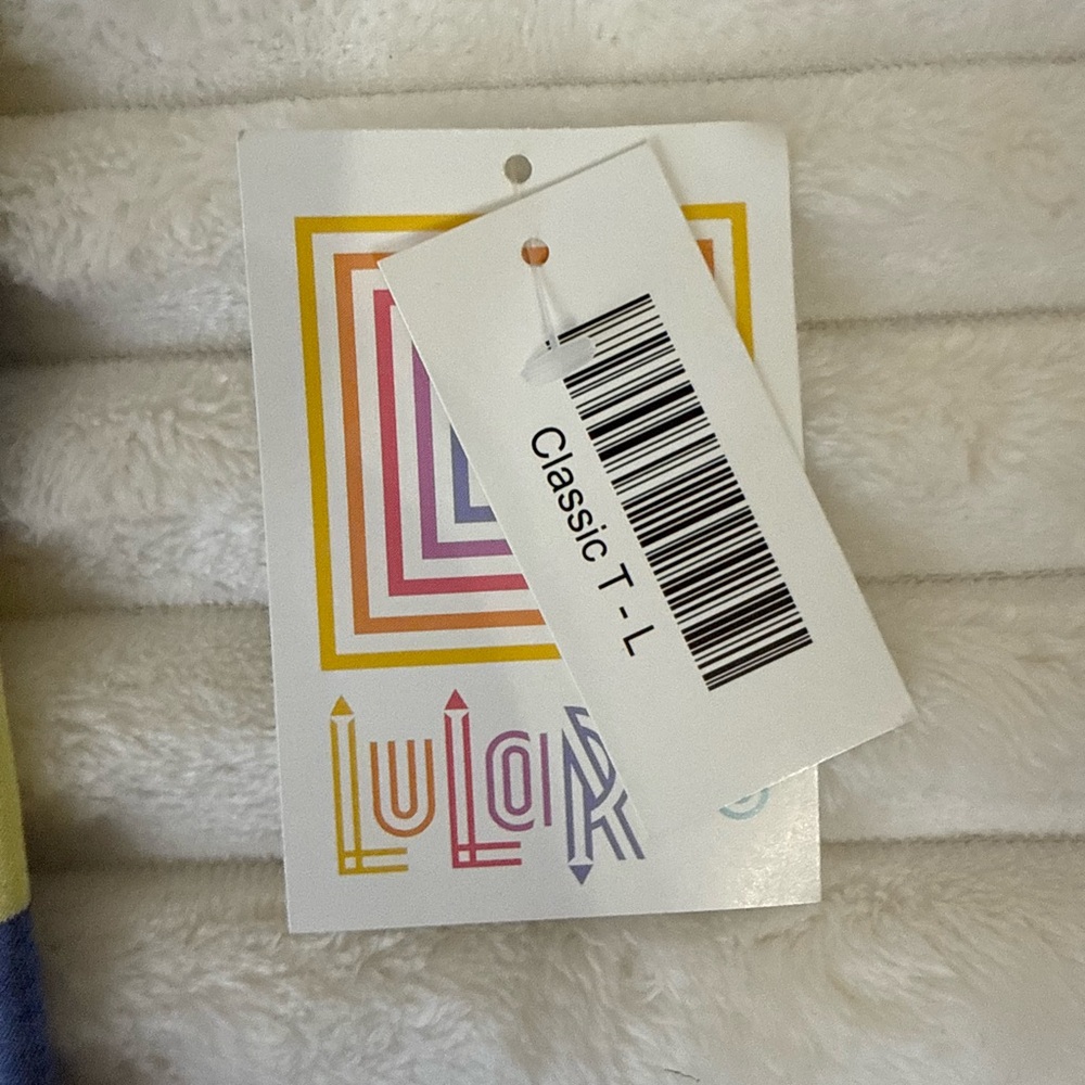 Lularoe Classic T tee shirt size large - Picture 5 of 8